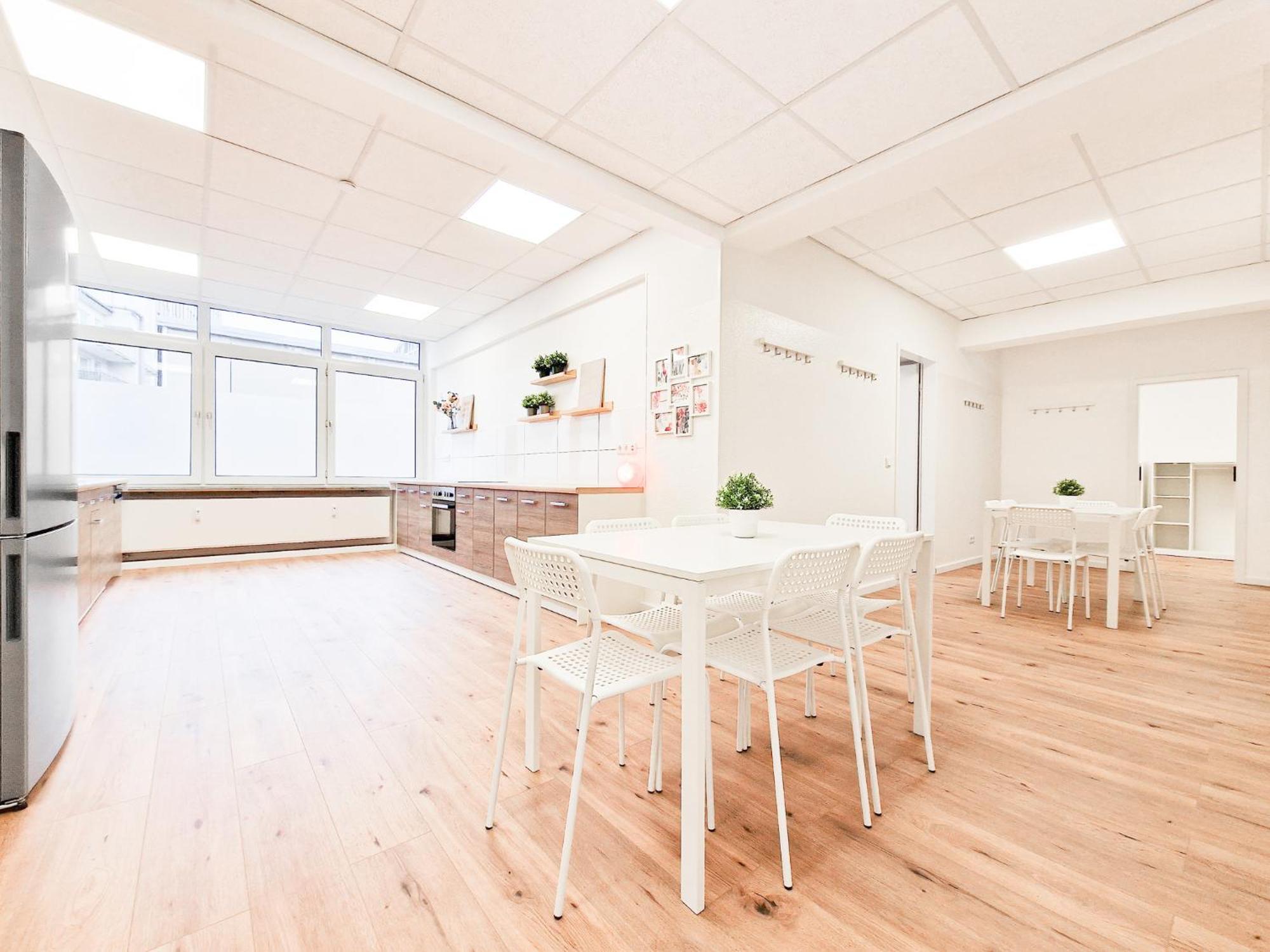 Raj Living - City Center Apartments With 5 Rooms - 10 Min Messe Dus Düsseldorf Dış mekan fotoğraf