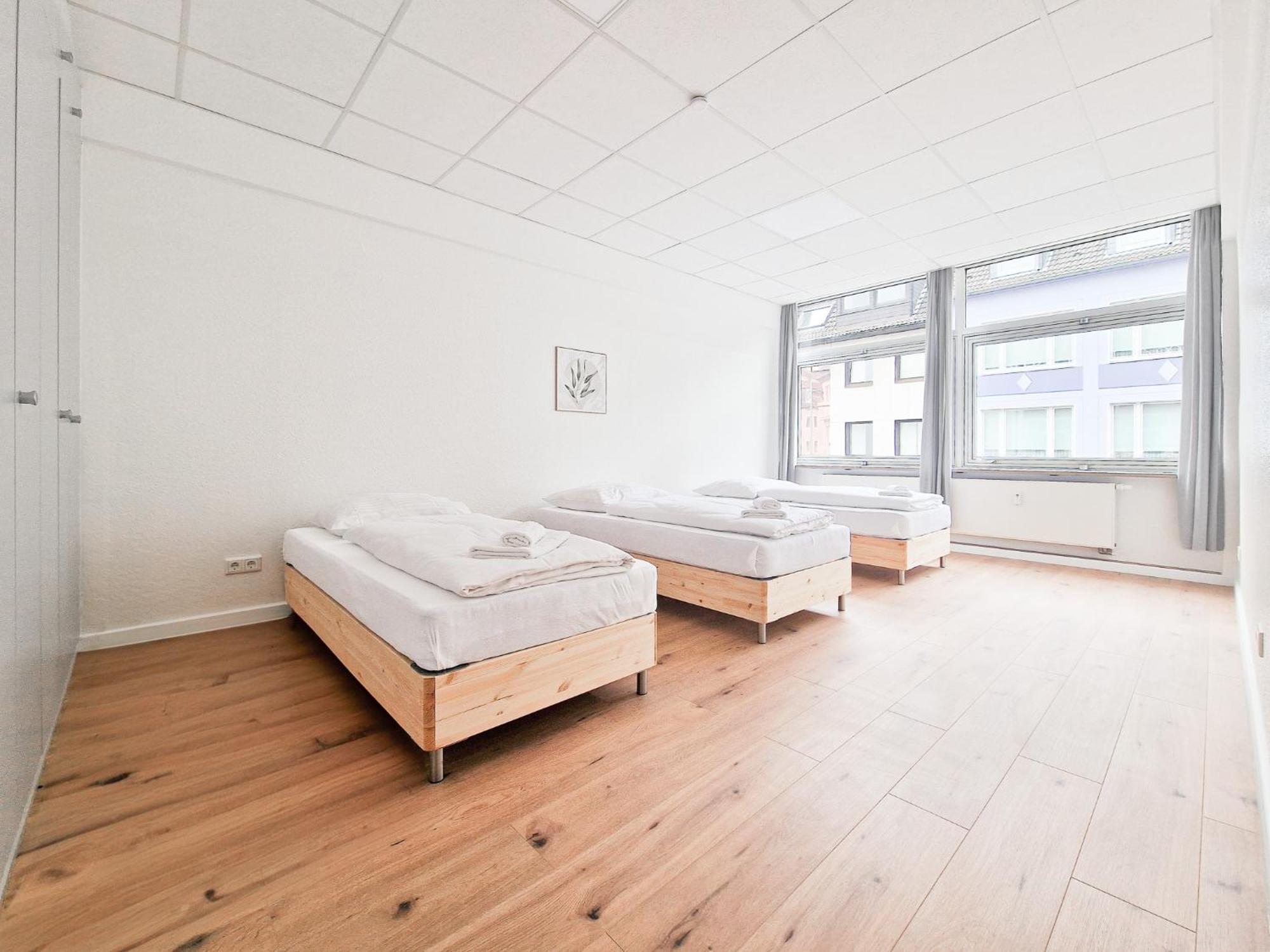 Raj Living - City Center Apartments With 5 Rooms - 10 Min Messe Dus Düsseldorf Dış mekan fotoğraf