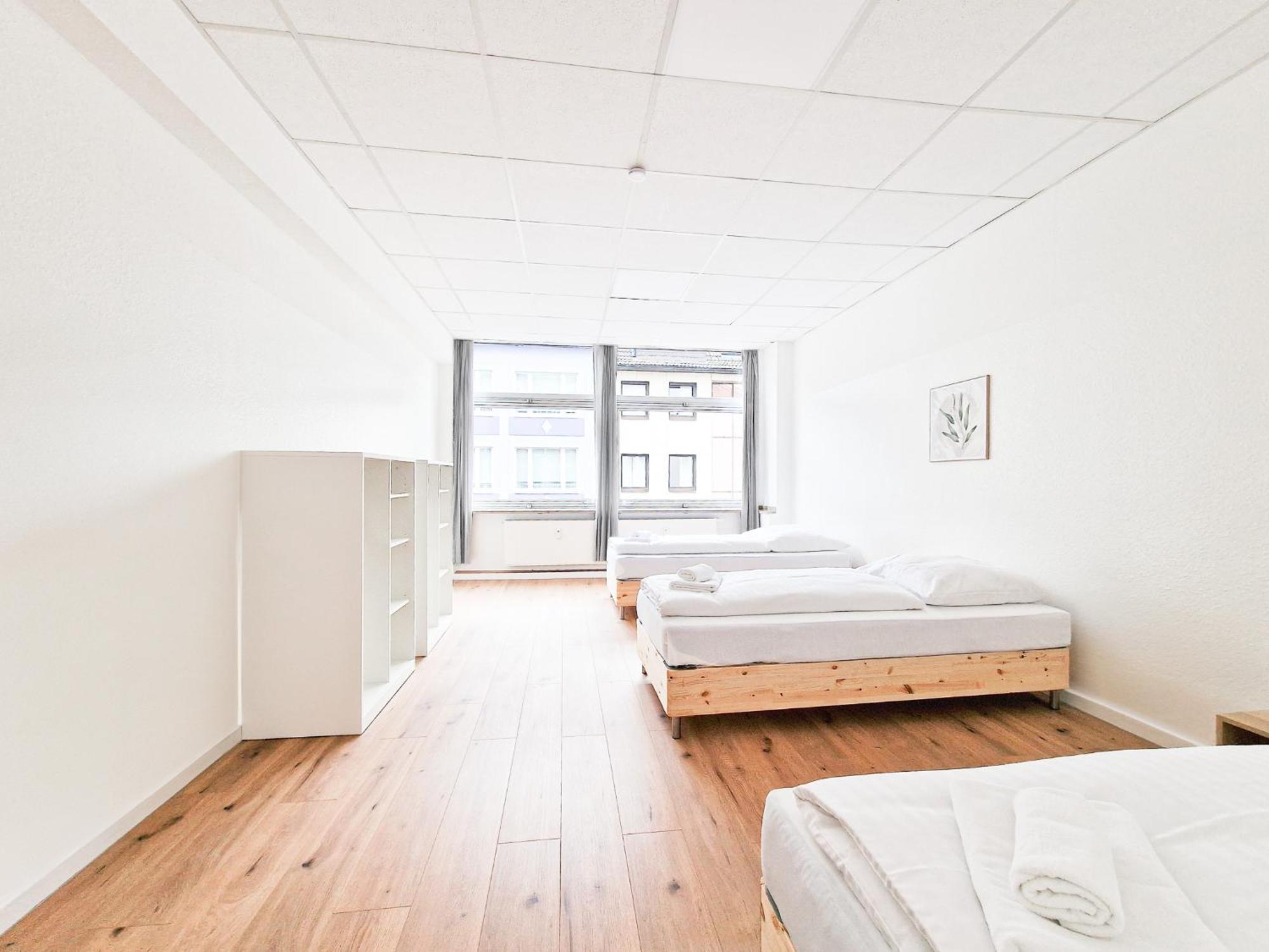Raj Living - City Center Apartments With 5 Rooms - 10 Min Messe Dus Düsseldorf Dış mekan fotoğraf